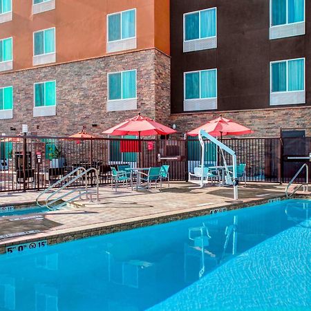Towneplace Suites By Marriott Bakersfield West Exteriör bild