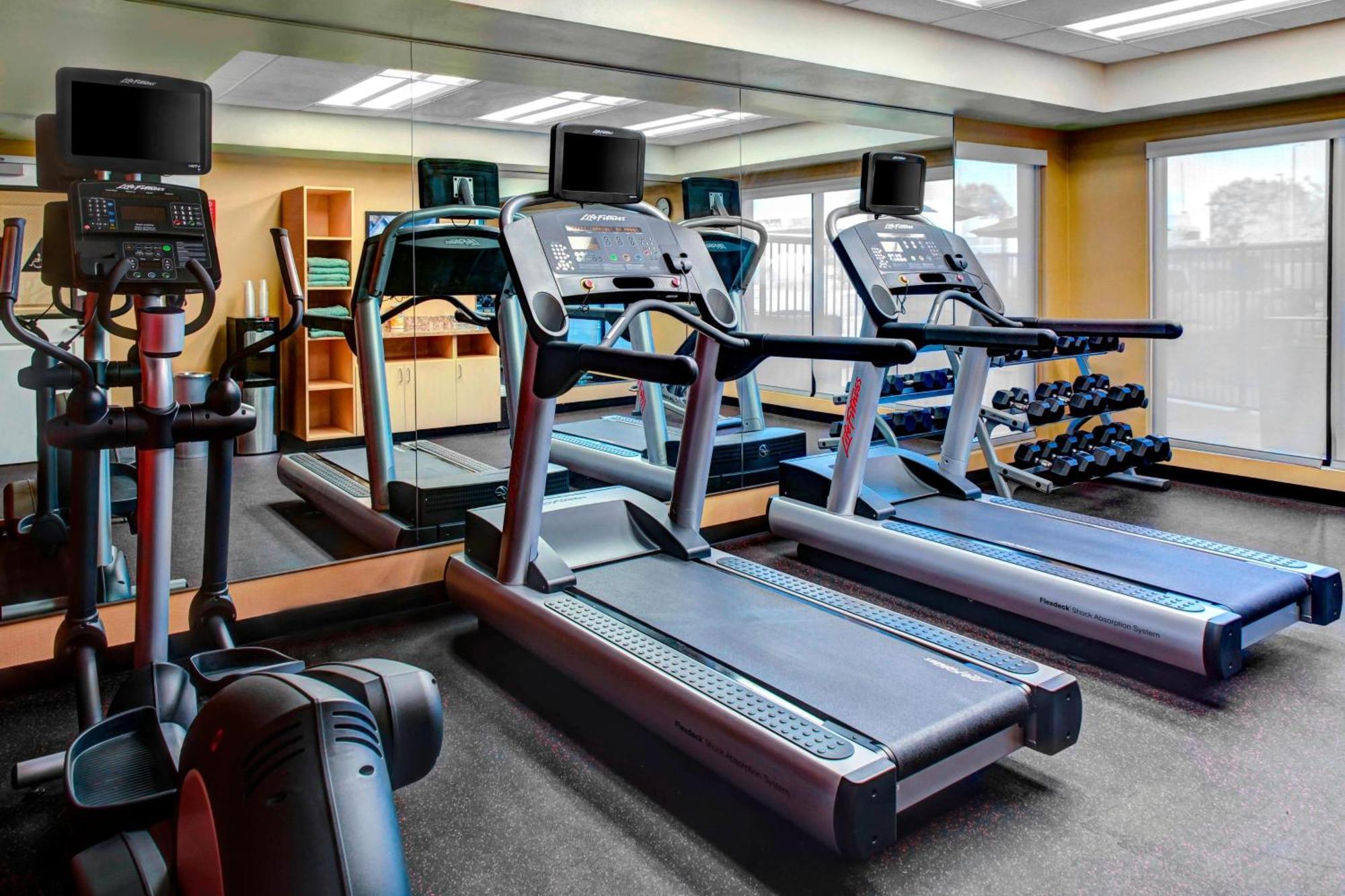 Towneplace Suites By Marriott Bakersfield West Exteriör bild