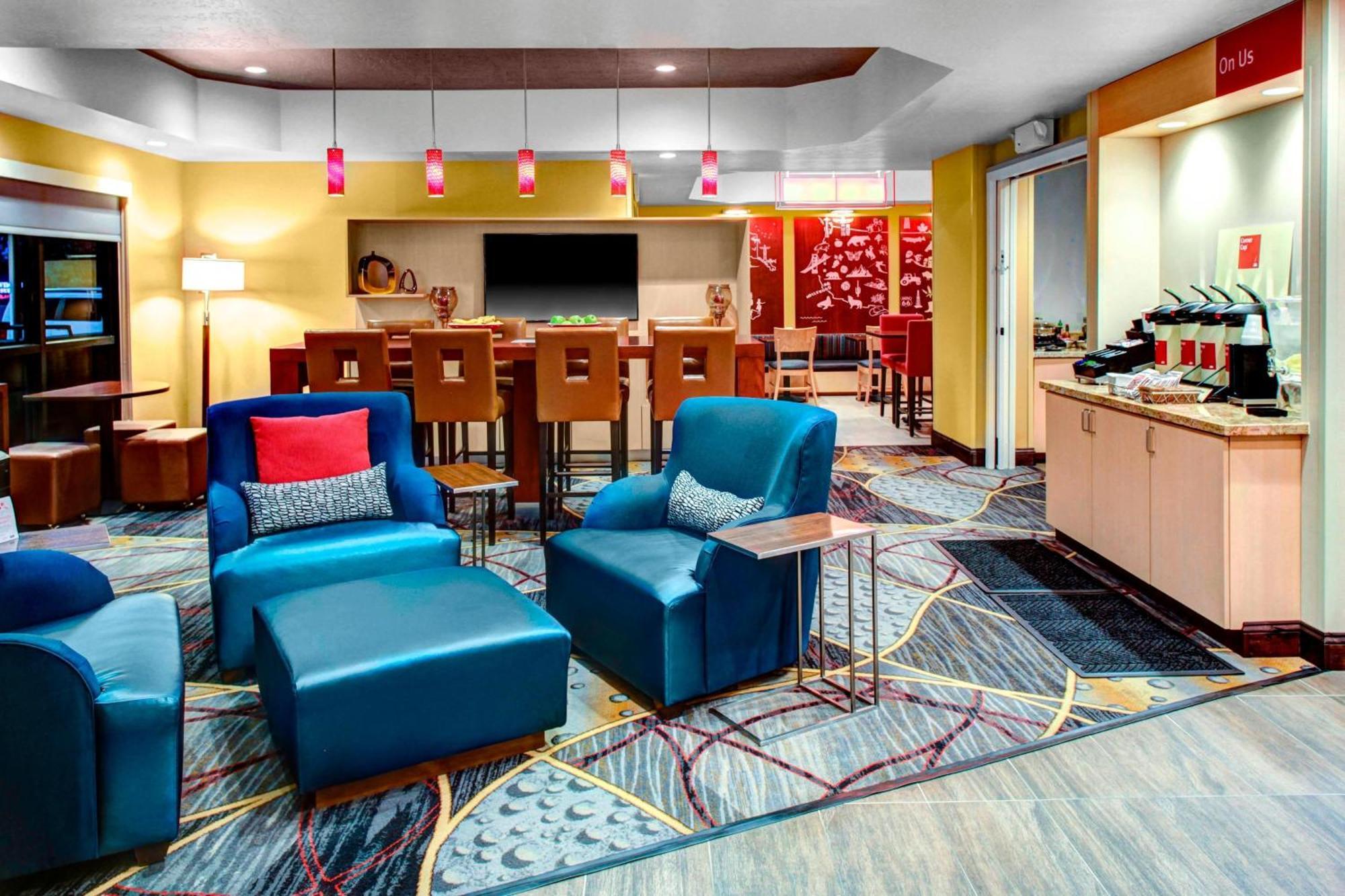 Towneplace Suites By Marriott Bakersfield West Exteriör bild