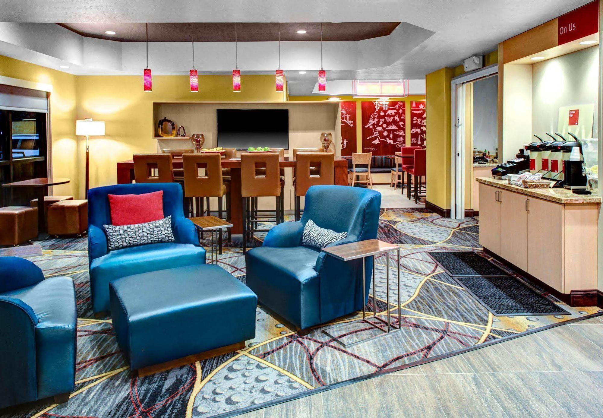 Towneplace Suites By Marriott Bakersfield West Exteriör bild
